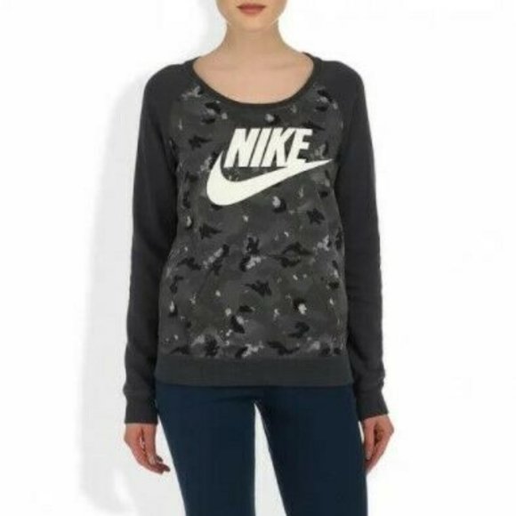 women's nike camo sweatshirt